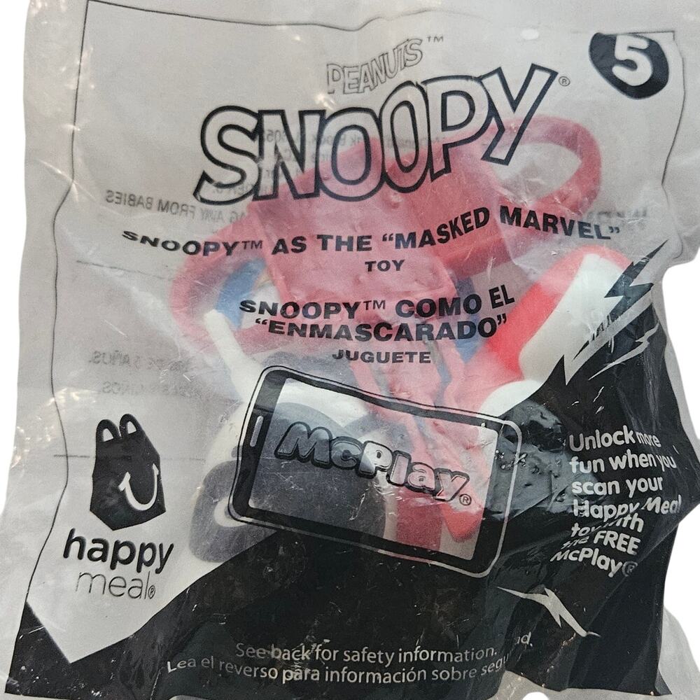 2018 McDonalds Peanuts Snoopy as the Masked Marvel 5 New